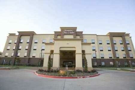 1311 East Centre Park Boulevard, DeSoto, TX 75115, United States of America. hotel inDesoto